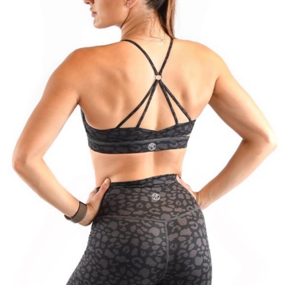 Til You Collapse TYC Black Leopard Cheetah Print Strappy Mystic Sports Bra Small